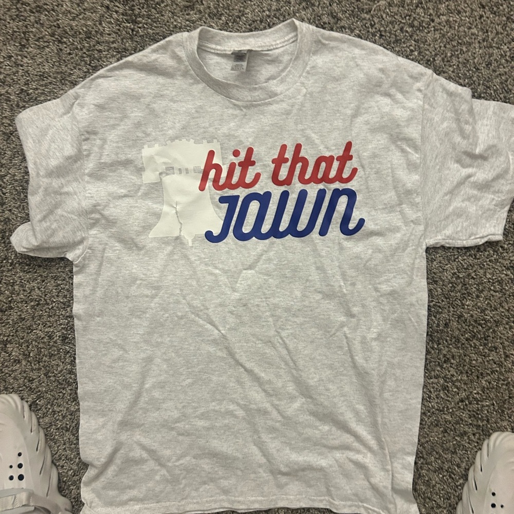 Phillies t shirt